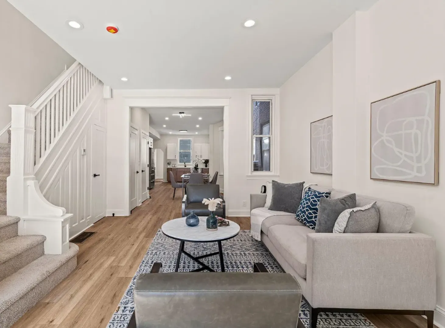 2921 W Oxford St. — Photo 3