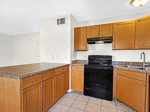 5th image of 2861 N Columbus Blvd APT 50