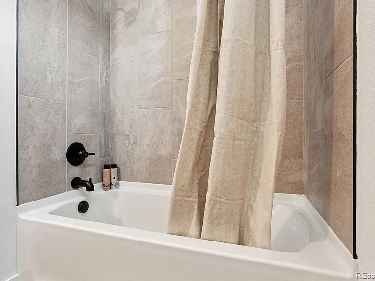 6565 Meade Ct — Photo 18