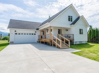 519 Three Road St, Sumas, WA 98295