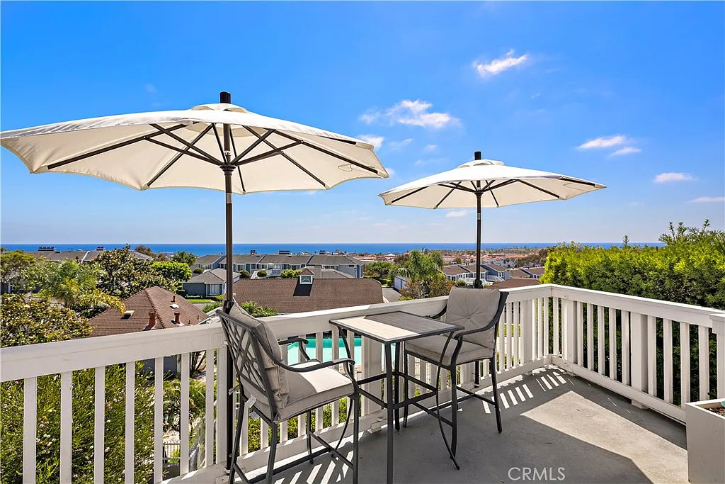 2 bed, 1.5 bath, 1208 sqft, $5,500 — Photo 3