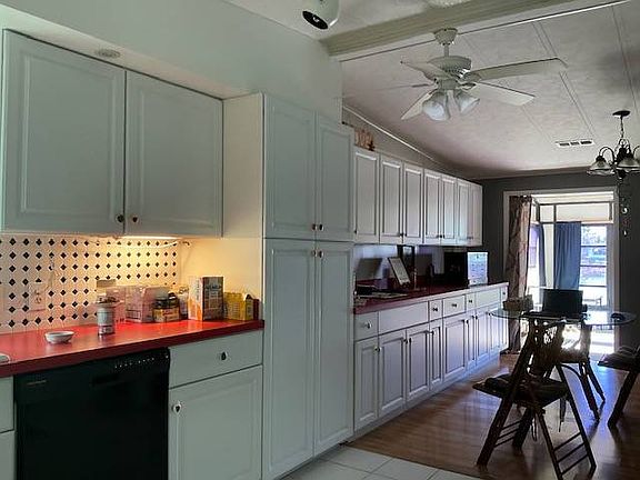 5th image of 502 Watershore Ct