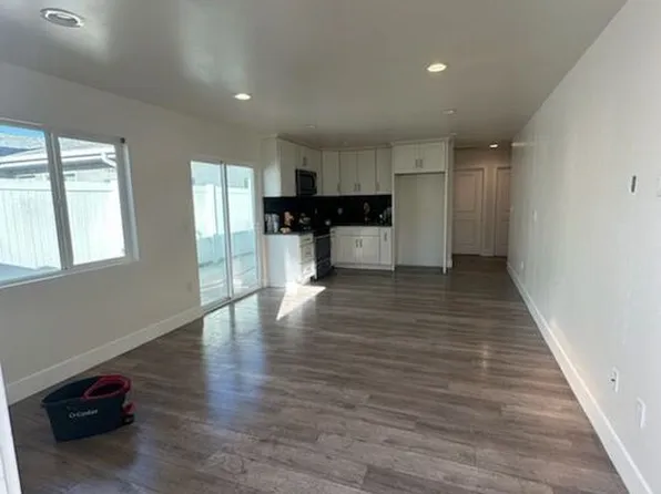 7854 Ledge Ave, Sun Valley, CA 91352