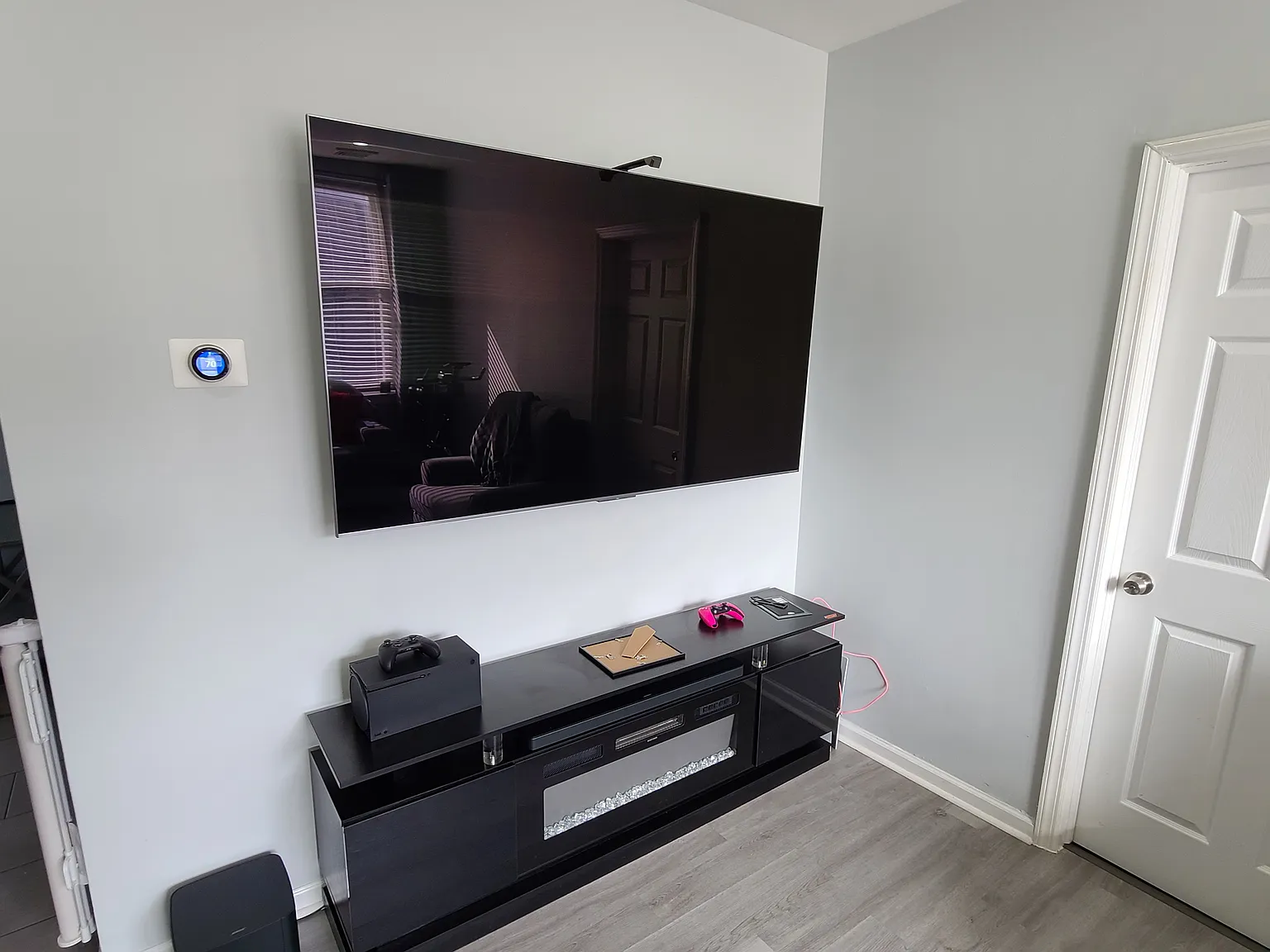 3 bed, 975 sqft, $2,600 — Photo 3
