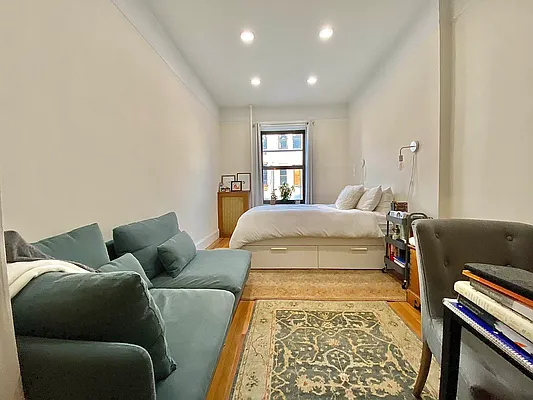 Rented by Oxford Property Group | media 27