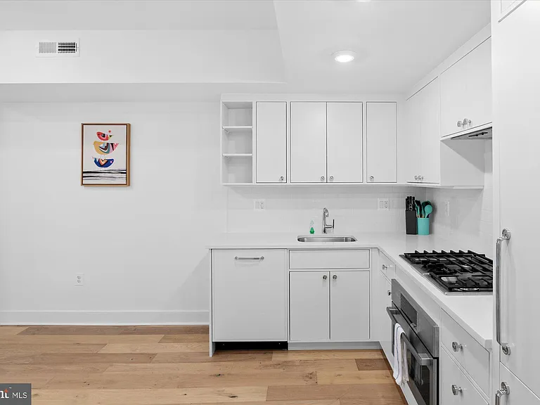 2869 28th St NW #101 — Photo 15