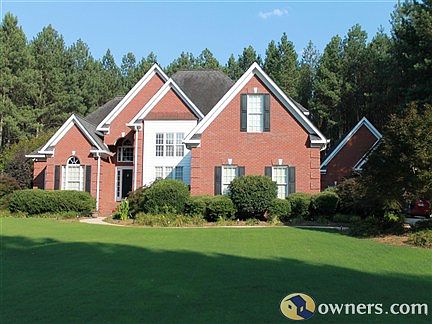 Welcome to 1090 Mallard Circle!