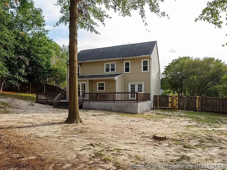 100 Pigeonhouse Ct — Photo 32