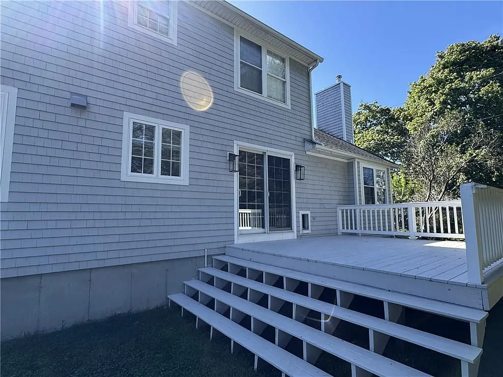 3 bed, 2.0 bath, 2116 sqft, $3,500 — Photo 2