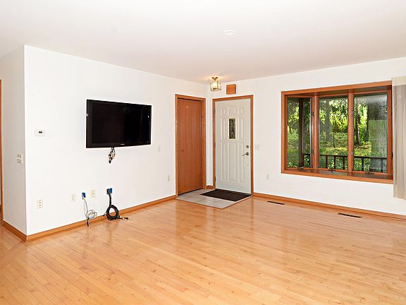 2nd image of 9222 Gorst Rd