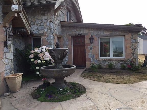 5th image of 1804 W Cliff Dr