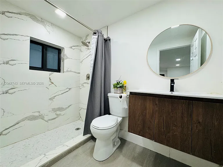 520 NW 45th St #2 — Photo 6