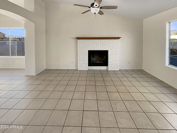 3rd image of 3047 E ROSEMONTE Drive