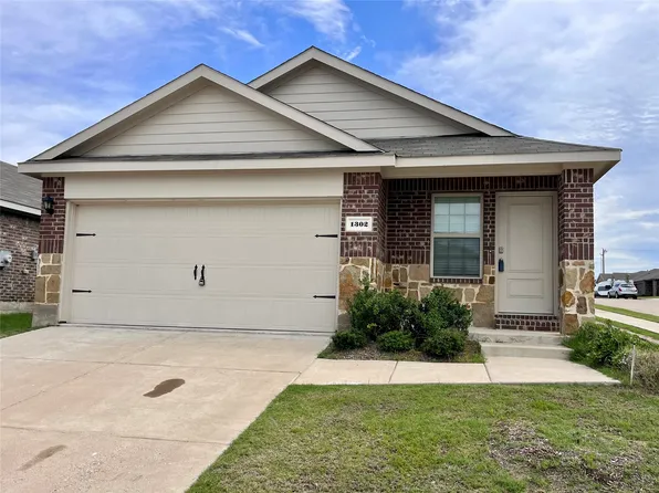1302 Draper Ln, Forney, TX 75126