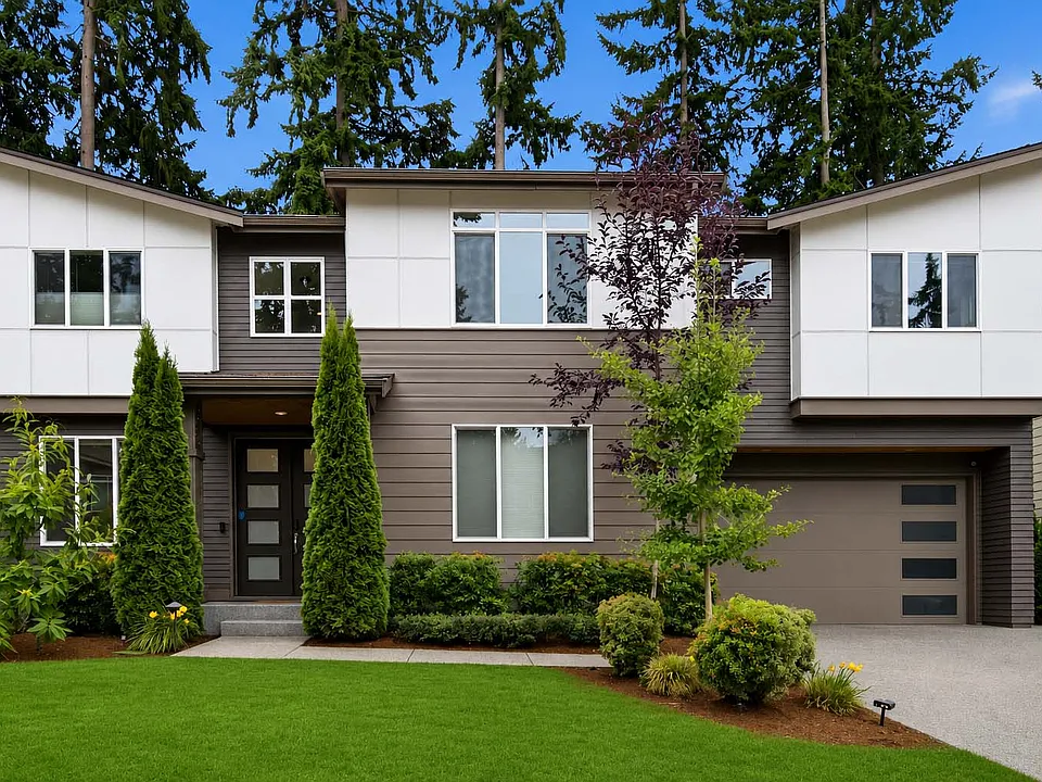 8629 NE 134th Pl