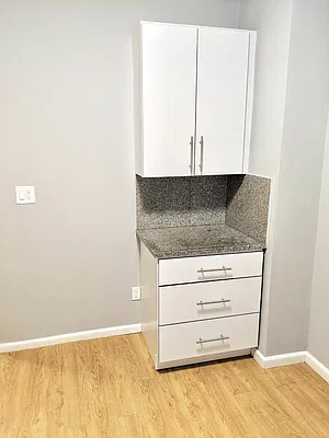 Rented by Amorelli Realty | media 19