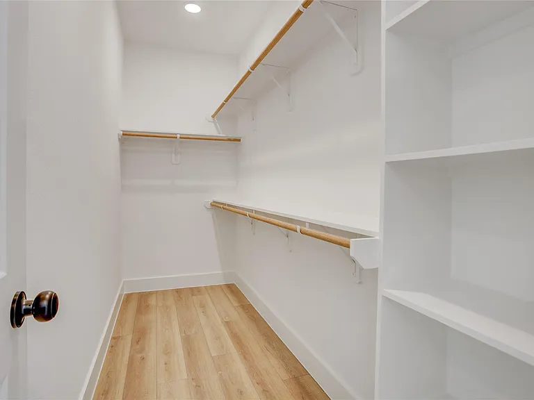 9604 Burden St — Photo 21