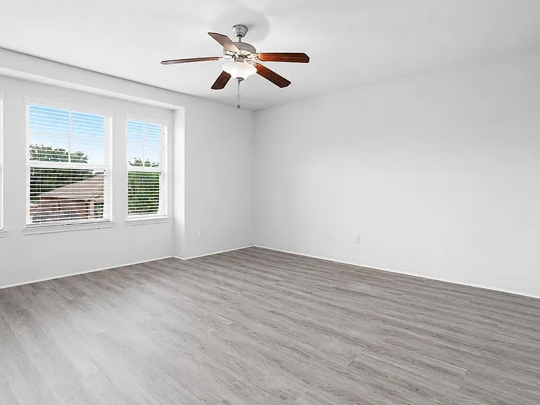 166 Meadow Grove Dr — Photo 31