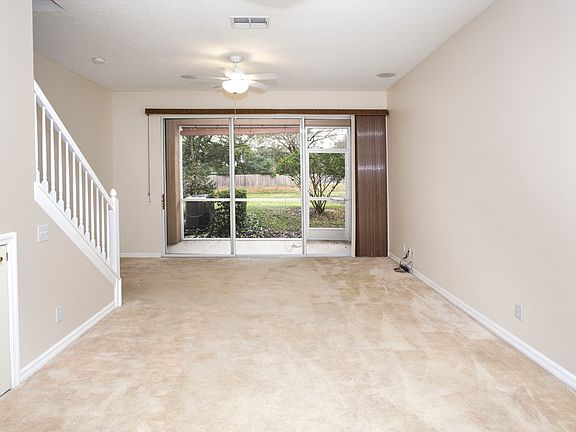 3rd image of 4118 Bismarck Palm Dr
