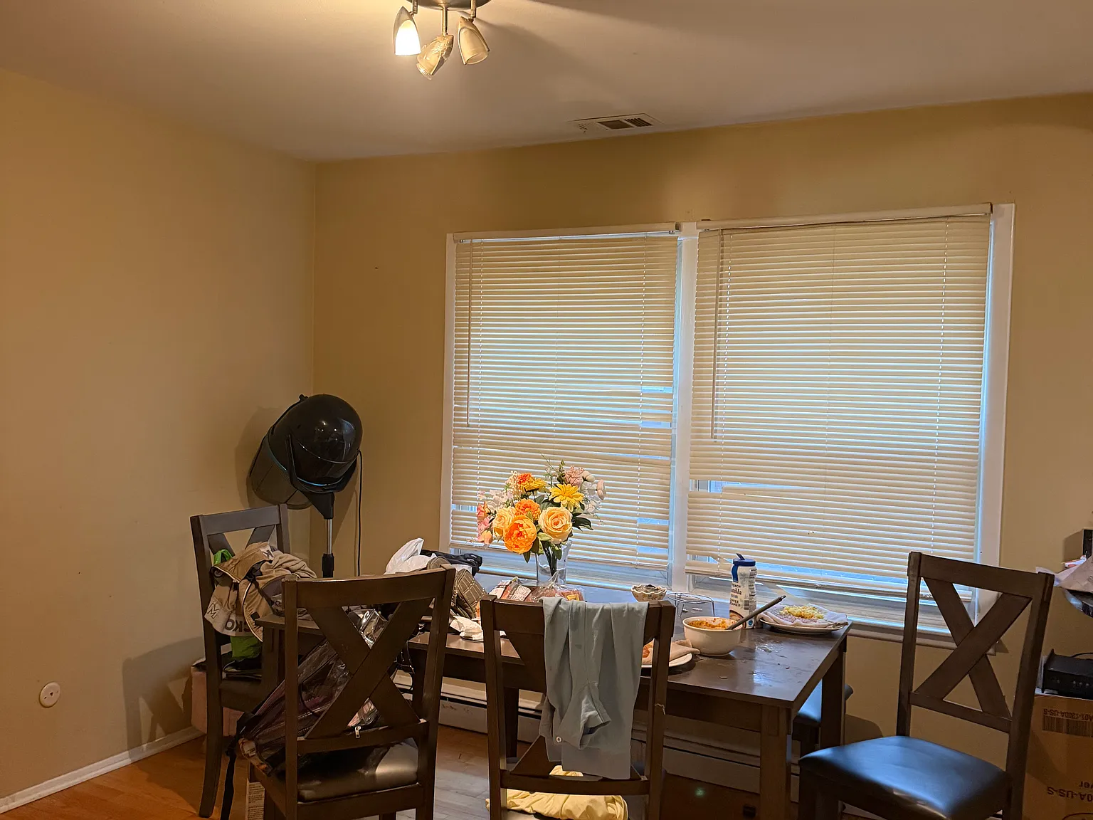 2 bed, 1300 sqft, $2,150 — Photo 2