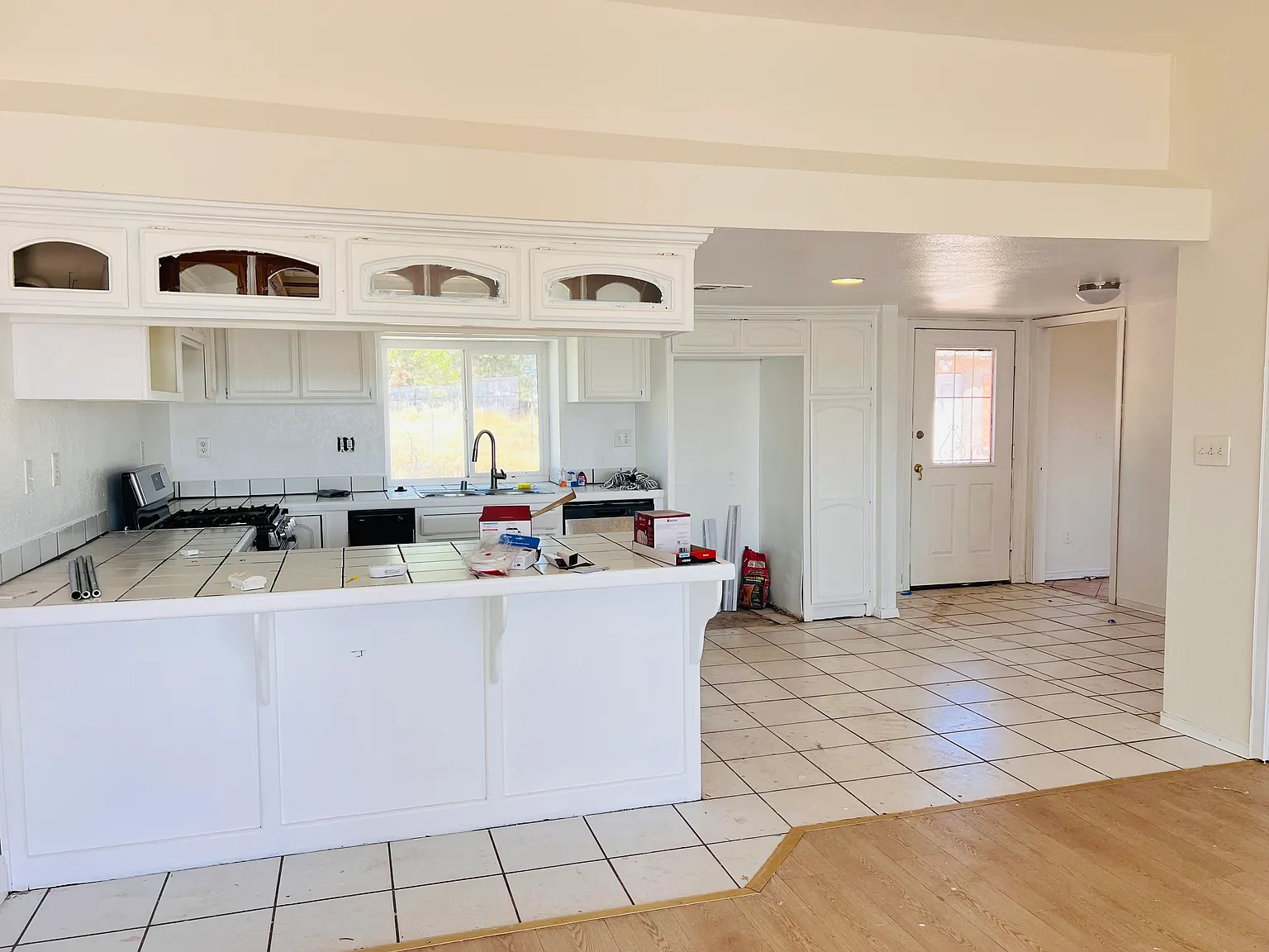 4 bed, 1981 sqft, $2,800 — Photo 3