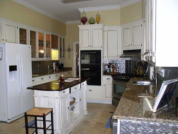 3rd image of 608 Providence Estates Blvd