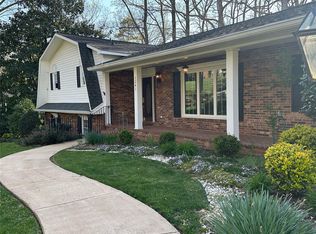 1241 10th Street Ln NW, Hickory, NC 28601