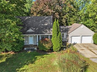 852 S Lake St, Amherst, OH 44001