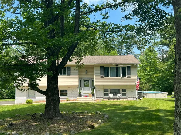 4 N Cir, Stony Pt, NY 10980