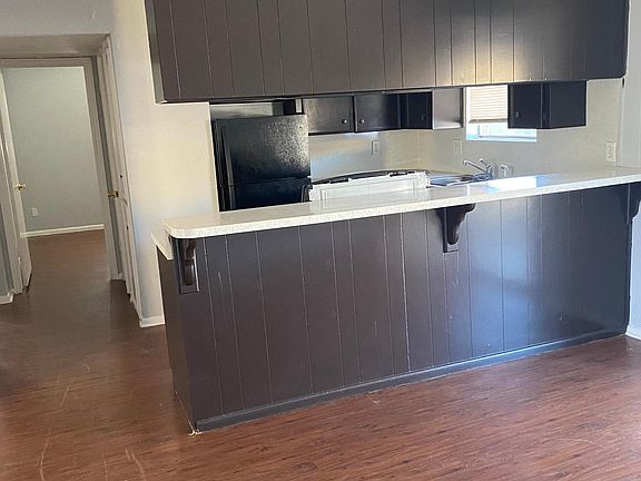 3rd image of 1503 Donovan St #7