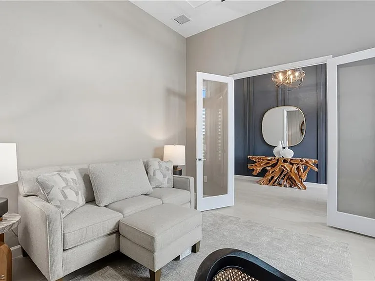 15063 Longs Ln — Photo 16