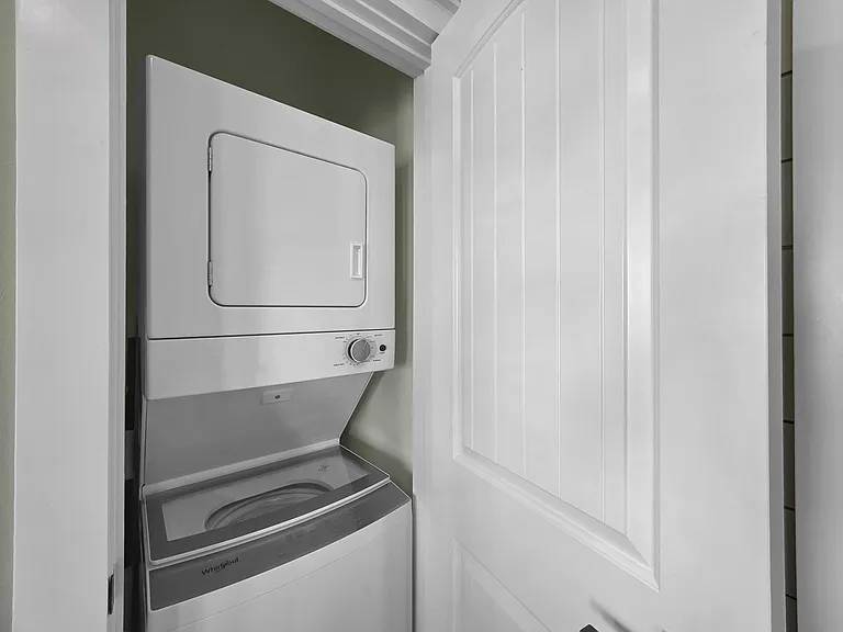 1032 Sunset Cir W — Photo 42