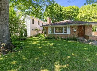 300 E Woodland Rd, Lake Bluff, IL 60044