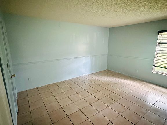 2nd image of 4009 Nestle Oaks Pl #1