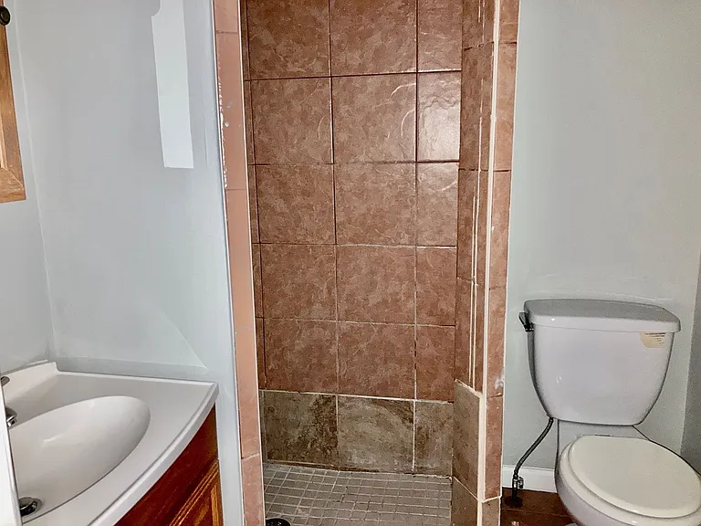 4813 Baltimore Ave — Photo 10