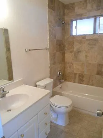 1841 Salem Avenue — Photo 9