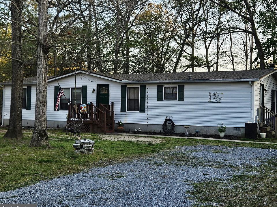 1st image of 15450 Weigelia Dr