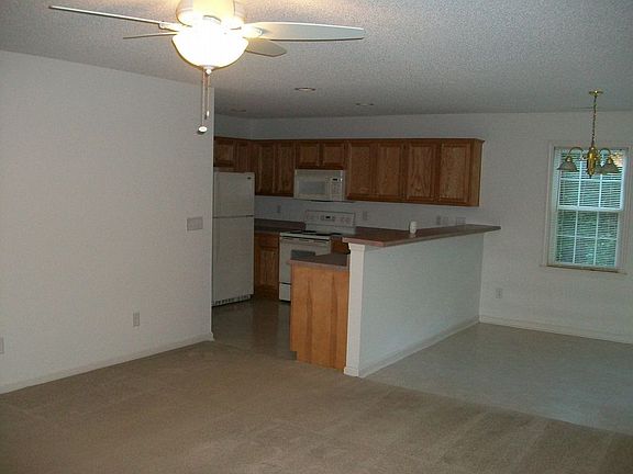 3rd image of 647 Serene Ct