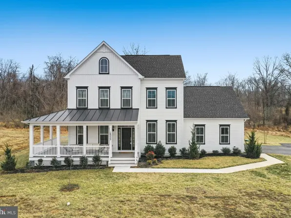 18332 Presidio Pl, Round Hill, VA 20141