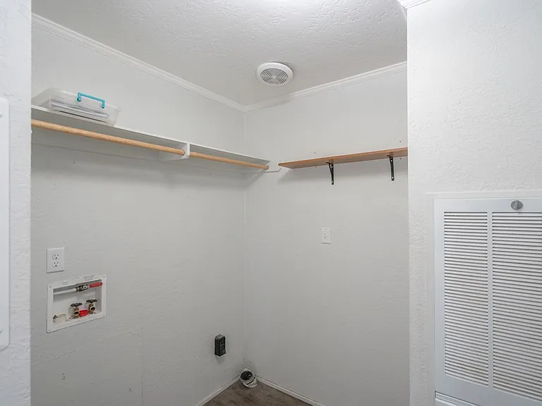 8 NW Bit Ct — Photo 3