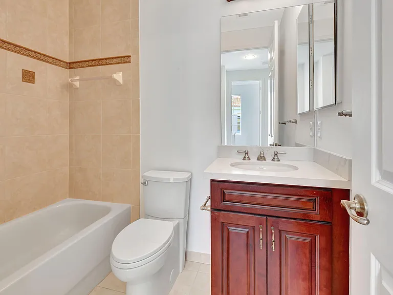 838 NW 83rd Ln — Photo 38