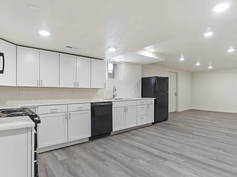 2928 Grant Ave — Photo 1