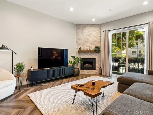 11445 Moorpark St Unit 3, North Hollywood, CA 91602