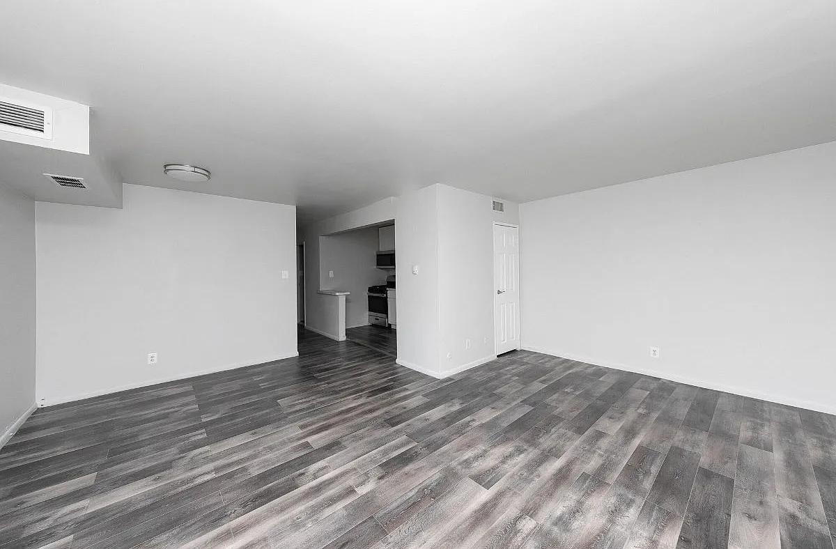 Timber Pointe Apartments — Photo 4