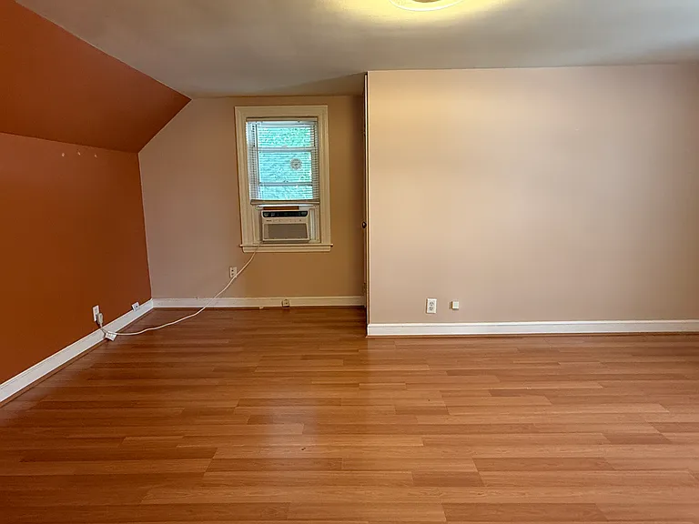 31 Falmouth Rd — Photo 7