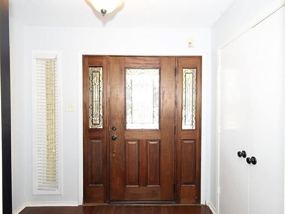 4th image of 5118 Meadowcreek Dr