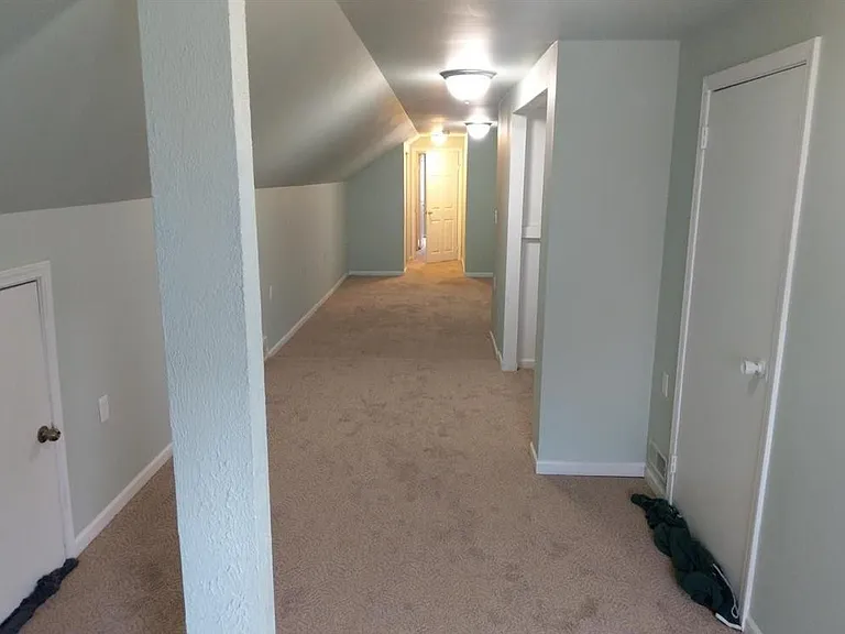 7251 Oakman Blvd — Photo 14