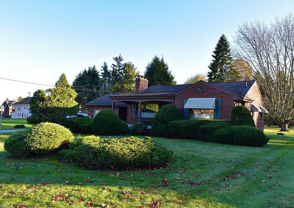 1st image of 295 Park Dr