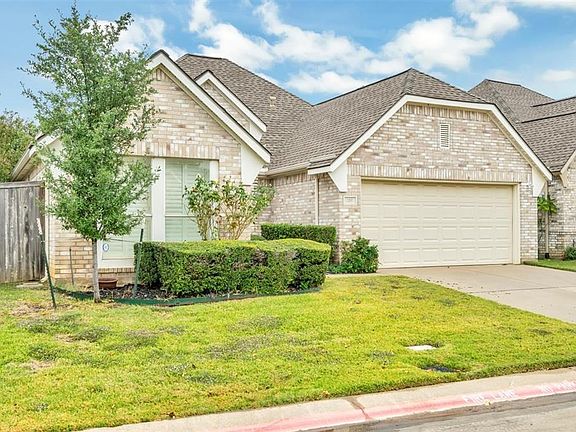 3rd image of 205 Arbor Park Dr