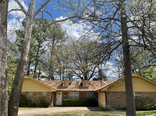 605 Crestwood St, Springdale, AR 72762